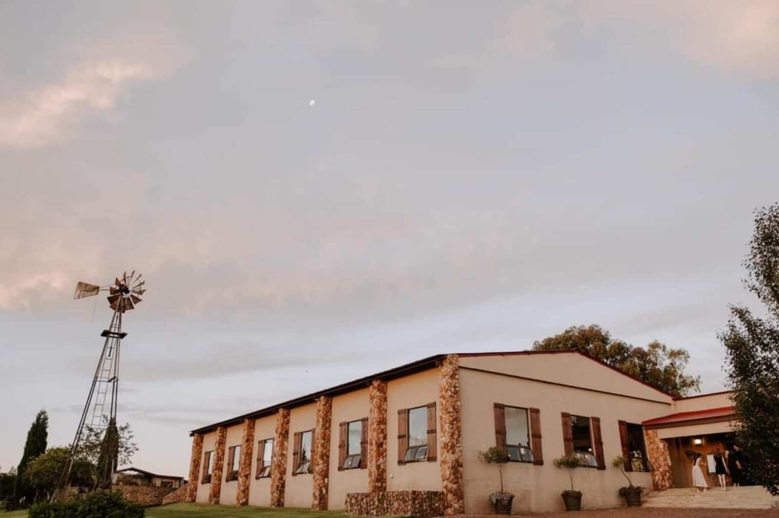 Exterior view of the smaller wedding hall building at Lezar Opstal Wedding Venue Heidelberg